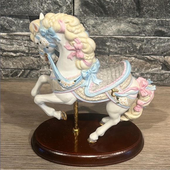 Lenox Porcelain Carousel Horse Figurine With Wood Base in Pastel Accents - Picture 4 of 7